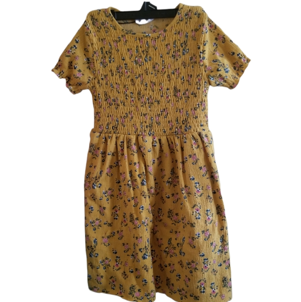 Zara kids 9 smocked dress